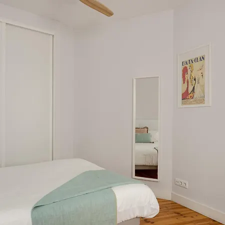 Joivy Inviting Flat Next To Carmo Convent Apartment Lisbon Exterior photo