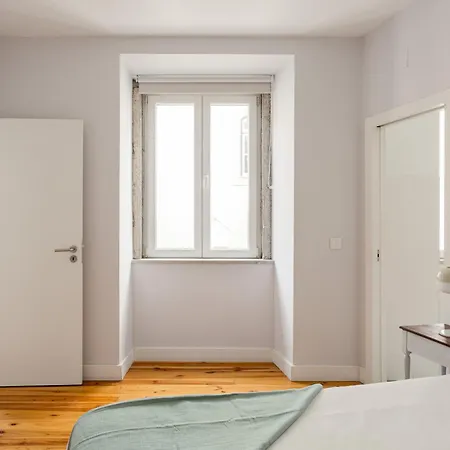 Joivy Inviting Flat Next To Carmo Convent Apartment Lisbon Exterior photo